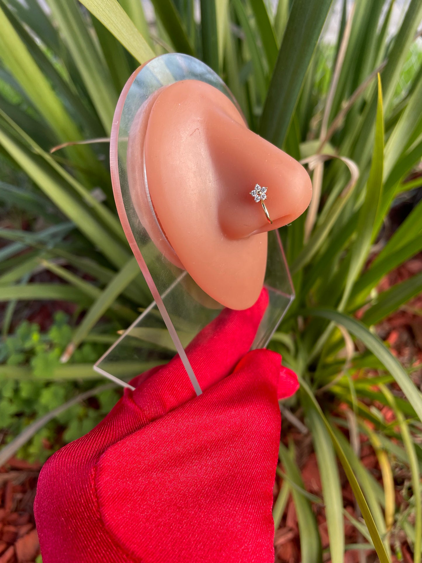Cosmos Flower Non - Piercing Nose Clip