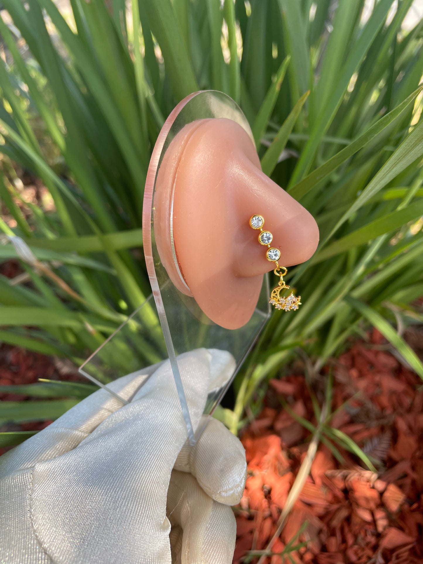 Tre Crescent Moon Nose Clip